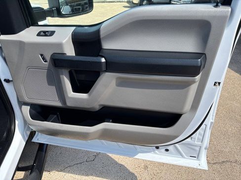 Used 2020 Ford F550 2WD Regular Cab Super Duty image 23