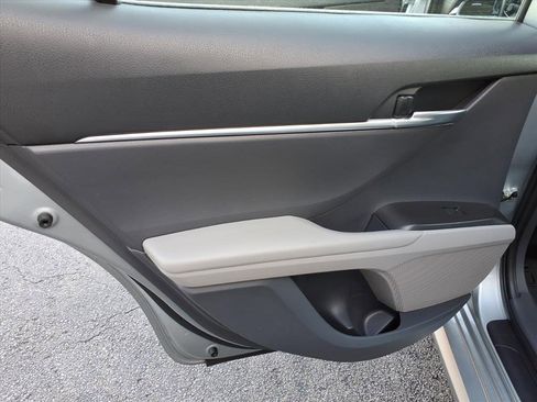 Used 2021 Toyota Camry LE image 19