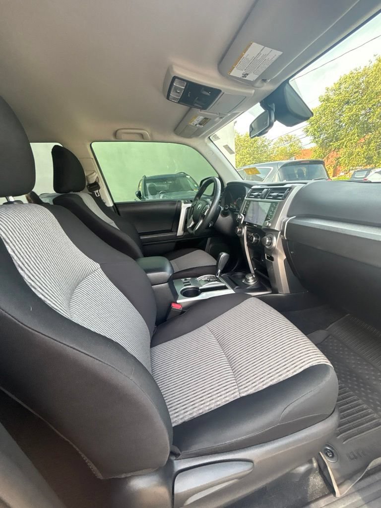 Used 2022 Toyota 4Runner SR5 AWD/4WD image 24