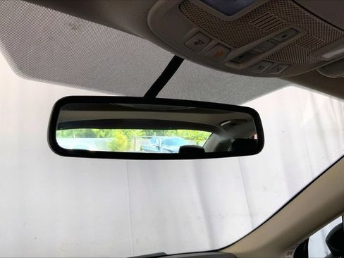 Used 2018 Ford Fusion Titanium FWD image 17