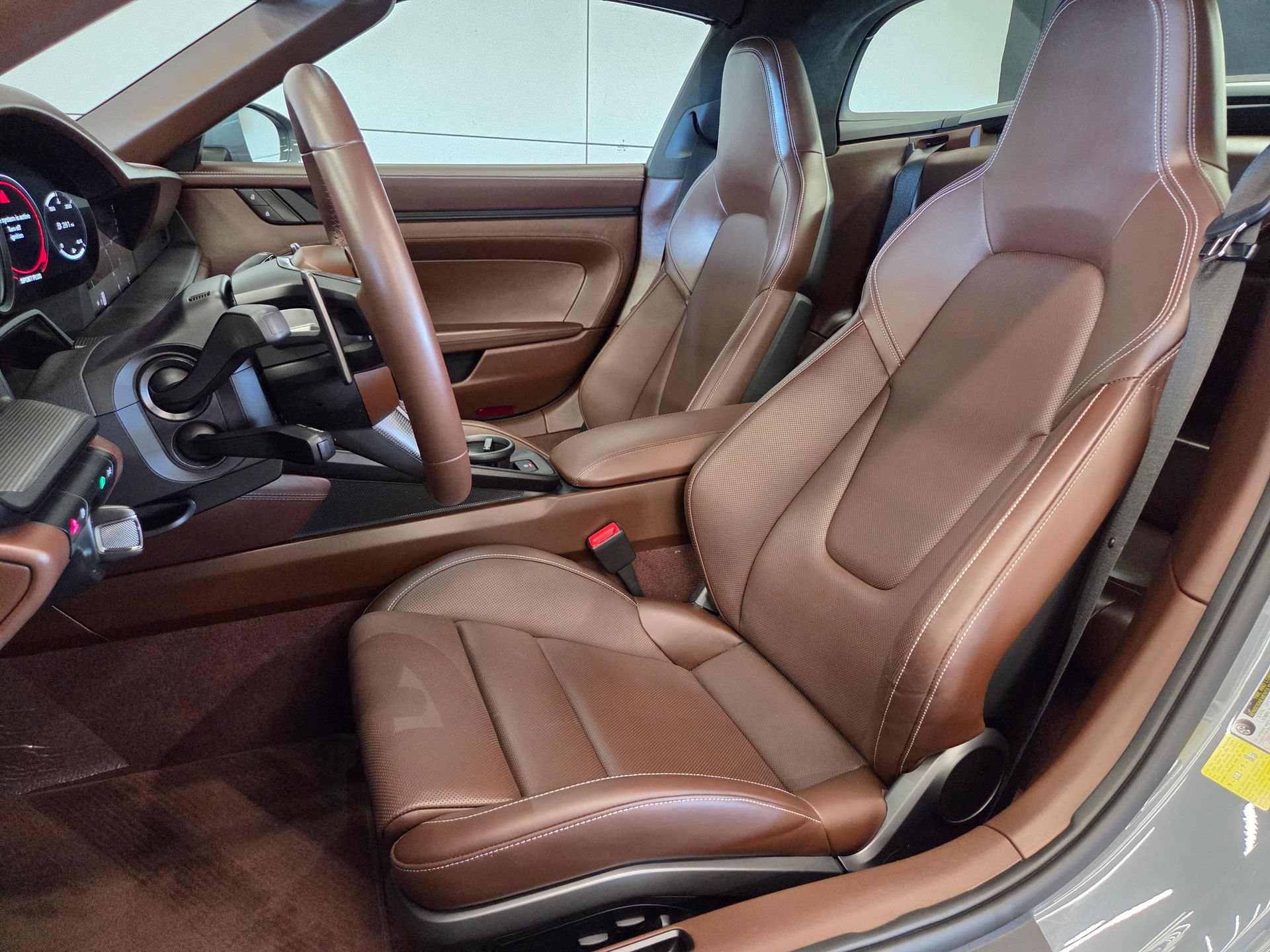 Certified 2024 Porsche 911 Targa 4 GTS AWD/4WD image 5