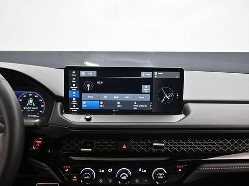 Used 2025 Honda Accord Sport image 41