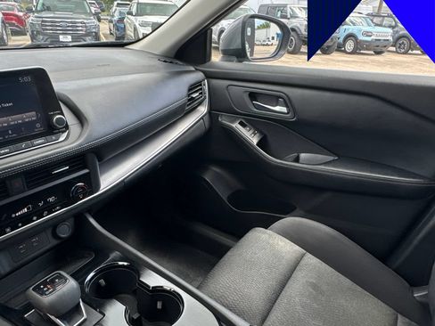 Used 2024 Nissan Rogue SV FWD image 16