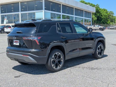 New 2026 Chevrolet Equinox LT w/ Convenience Package II FWD image 8