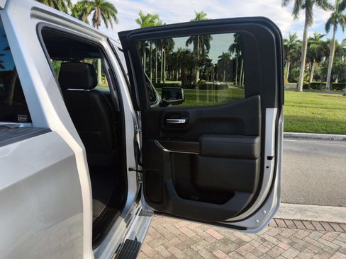 Used 2019 GMC Sierra 1500 SLT RWD image 35