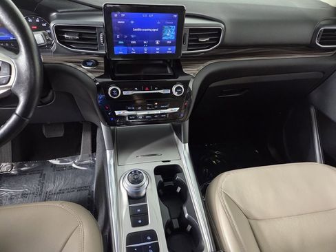Used 2022 Ford Explorer Limited w/ Equipment Group 301A image 23