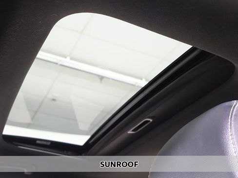 Used 2023 Kia Forte GT-Line w/ GT-Line Premium Package image 4