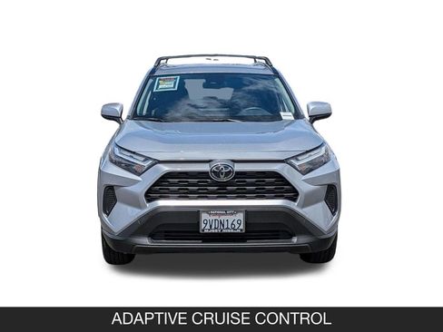 Used 2025 Toyota RAV4 XLE AWD/4WD image 4
