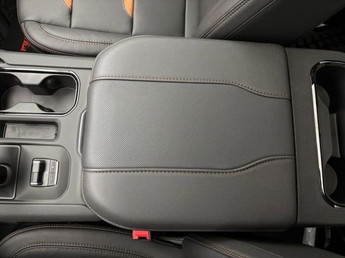 New 2025 GMC Sierra 1500 AT4 w/ AT4 Premium Package image 32