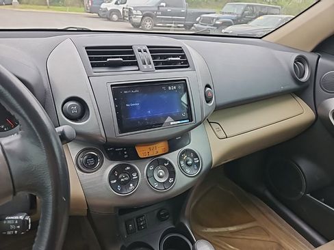 Used 2011 Toyota RAV4 Limited image 19