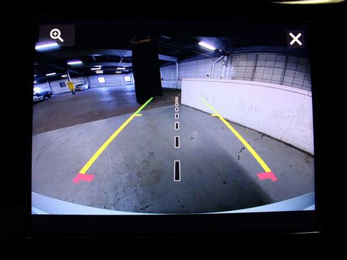 New 2025 Jeep Grand Cherokee Altitude image 17