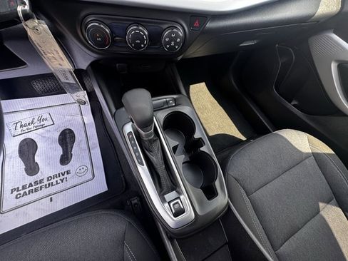 Used 2025 Chevrolet Trax LS image 19