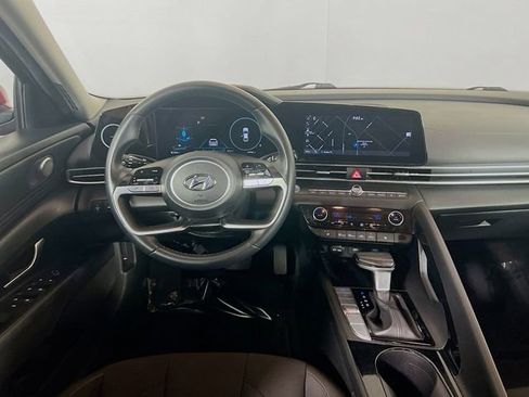 Used 2023 Hyundai Elantra SEL w/ Convenience Package FWD image 20