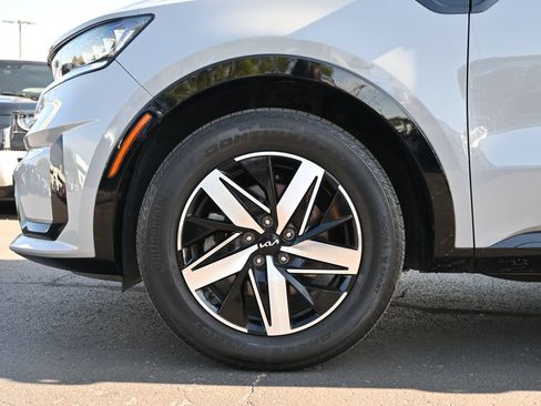 Used 2023 Kia Sorento EX w/ Panoramic Sunroof Package FWD image 30