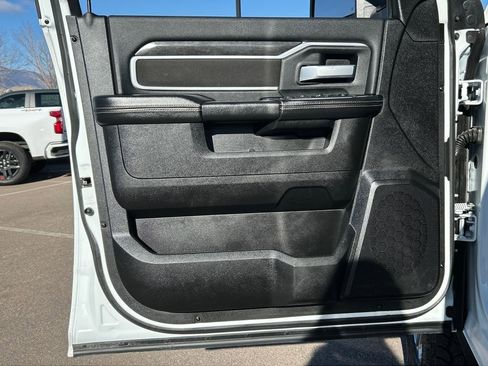 Used 2024 RAM 2500 Big Horn image 25