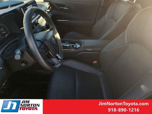 Used 2025 Toyota Crown Platinum image 14