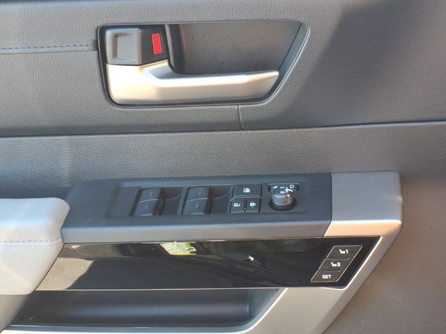 Used 2024 Toyota Tundra Limited AWD/4WD image 15