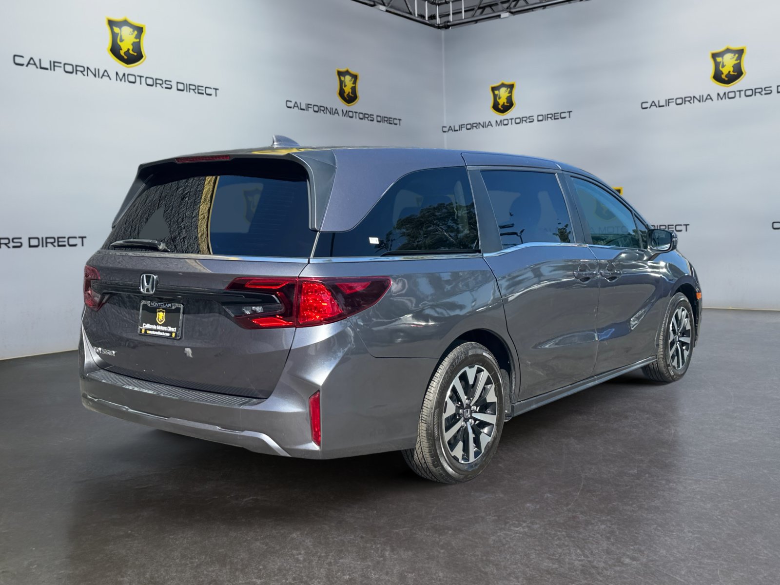 Used 2025 Honda Odyssey EX-L image 5