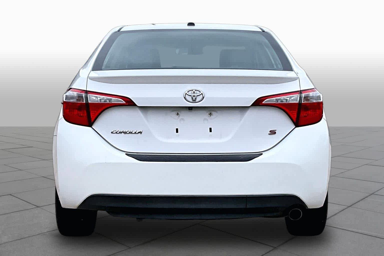 Used 2016 Toyota Corolla S w/ Driver Convenience Package FWD image 4