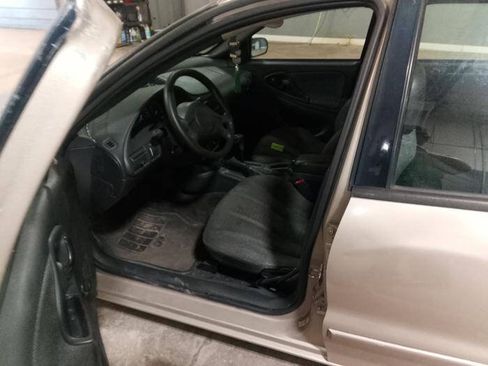 Used 2004 Chevrolet Cavalier Sedan w/ Preferred Equipment Group FWD image 22