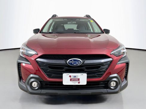 Used 2025 Subaru Outback Premium AWD/4WD image 3
