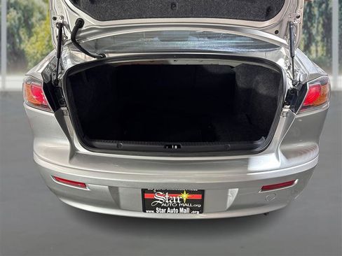 Used 2016 Mitsubishi Lancer ES image 12