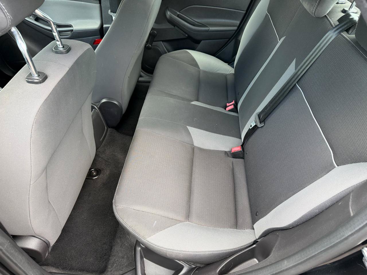 Used 2013 Ford Focus S FWD image 9