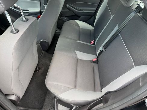 Used 2013 Ford Focus S FWD image 9