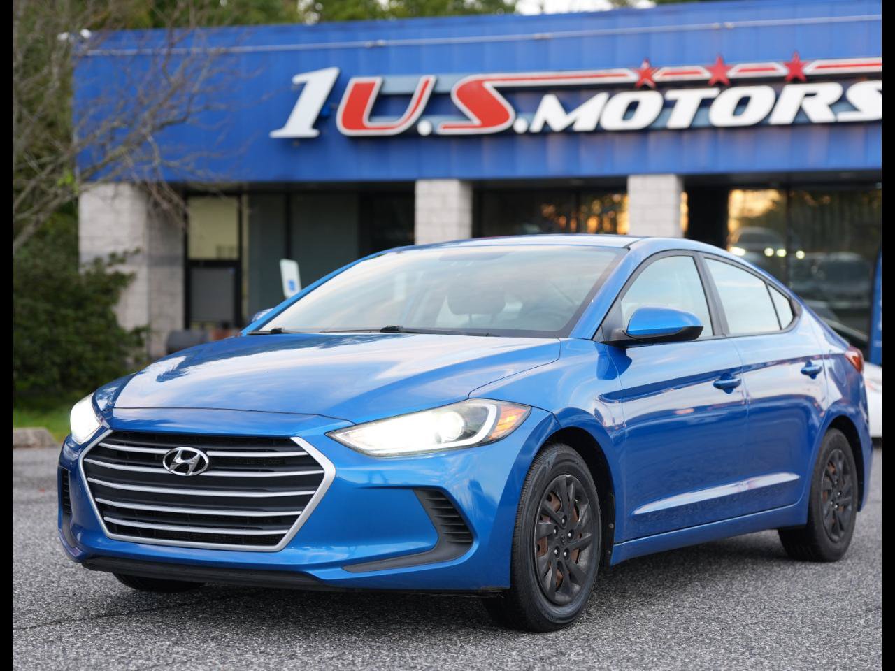 Used 2017 Hyundai Elantra SE FWD image 1