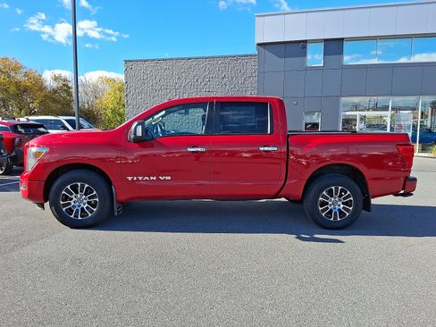 Used 2020 Nissan Titan SV w/ SV Convenience Package image 5
