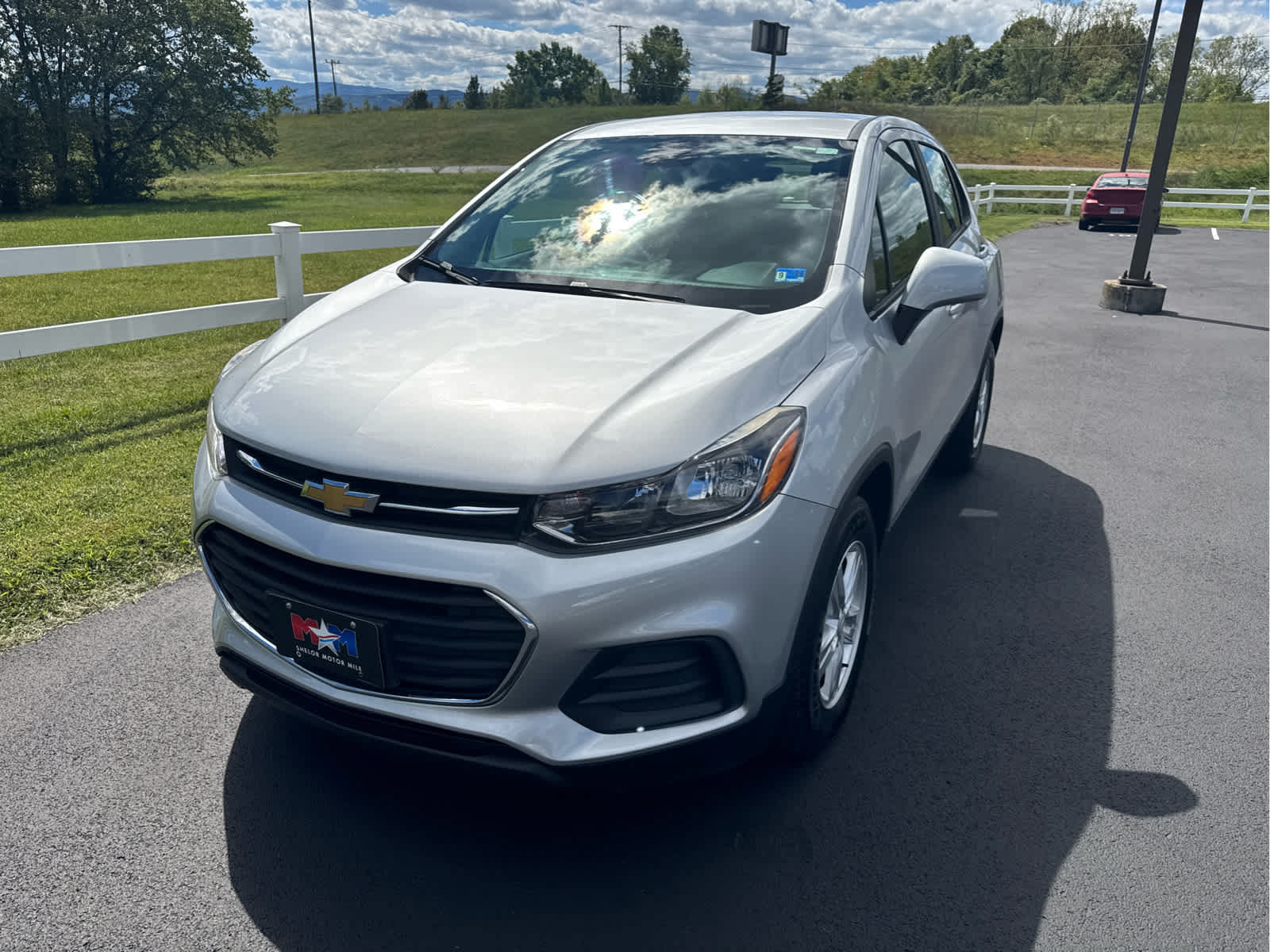 Used 2021 Chevrolet Trax LS FWD image 2