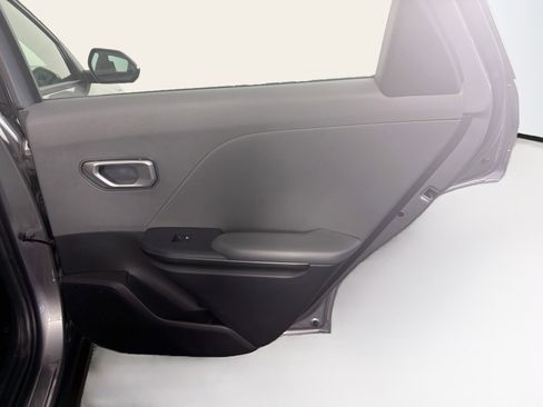 Used 2025 Kia K4 FWD image 29