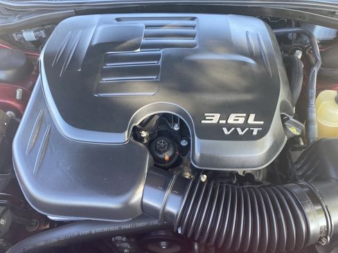 Used 2019 Dodge Challenger SXT RWD image 23