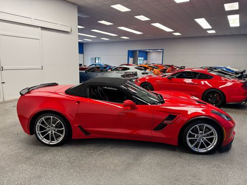 Used 2018 Chevrolet Corvette Grand Sport image 7