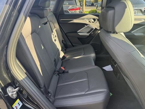 Certified 2025 Audi Q3 2.0T Premium AWD/4WD image 30