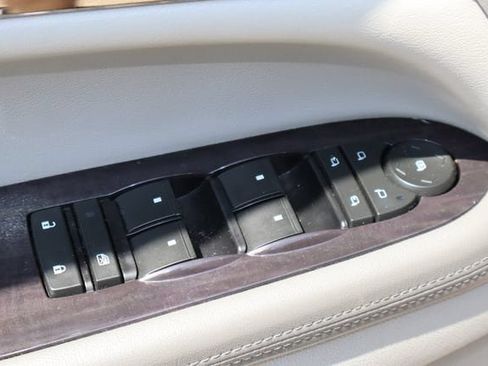 Used 2017 Buick Enclave Premium w/ Experience Buick Package FWD image 23