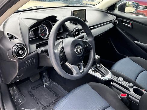 Used 2017 Toyota Yaris iA image 18
