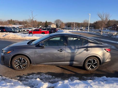 Used 2024 Nissan Sentra SV image 6