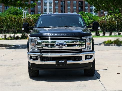 Used 2018 Ford F250 Lariat w/ Lariat Ultimate Package AWD/4WD image 4