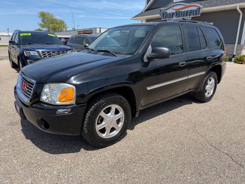 Used 2009 GMC Envoy SLE AWD/4WD image 1