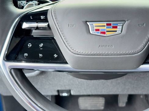 Used 2025 Cadillac Escalade Sport Platinum AWD/4WD image 17