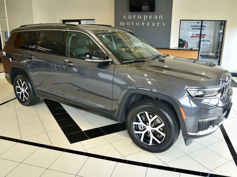 Used 2024 Jeep Grand Cherokee L Limited AWD/4WD image 7
