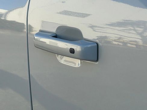 Used 2022 Ford F150 Lariat w/ Trailer Tow Package image 21