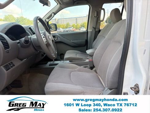 Used 2014 Nissan Frontier SV AWD/4WD image 12