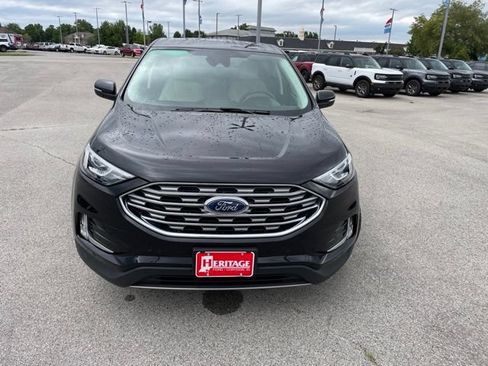 Used 2021 Ford Edge Titanium w/ Cargo Accessory Package FWD image 3