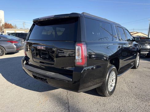 Used 2019 GMC Yukon XL SLT w/ Open Road Package image 9