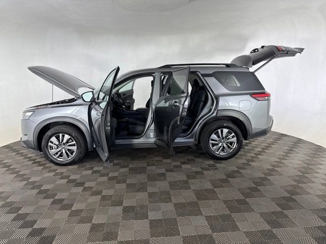 Certified 2025 Nissan Pathfinder SV AWD/4WD image 9