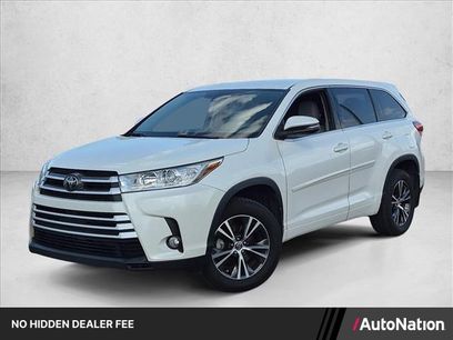 Used 2018 Toyota Highlander Plus w/ Carpet Mat Package (TMS)