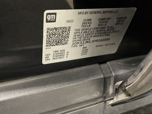 Used 2023 GMC Yukon XL Denali w/ Denali Reserve Package RWD image 28