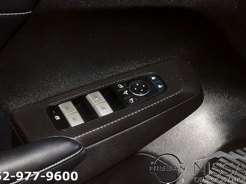 Used 2024 Mitsubishi Outlander AWD image 11